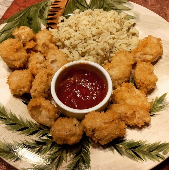 Popcorn "shrimp" using king oyster mushroom stems as the plant-based swap.